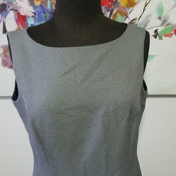 TAHARI Black and White Sleeveless Dress size 10 - Picture 4 of 11